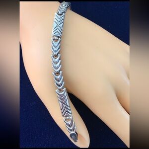 Fashion _ ITALY 925 Sterling Silver Woven Design Bracelet 7”..